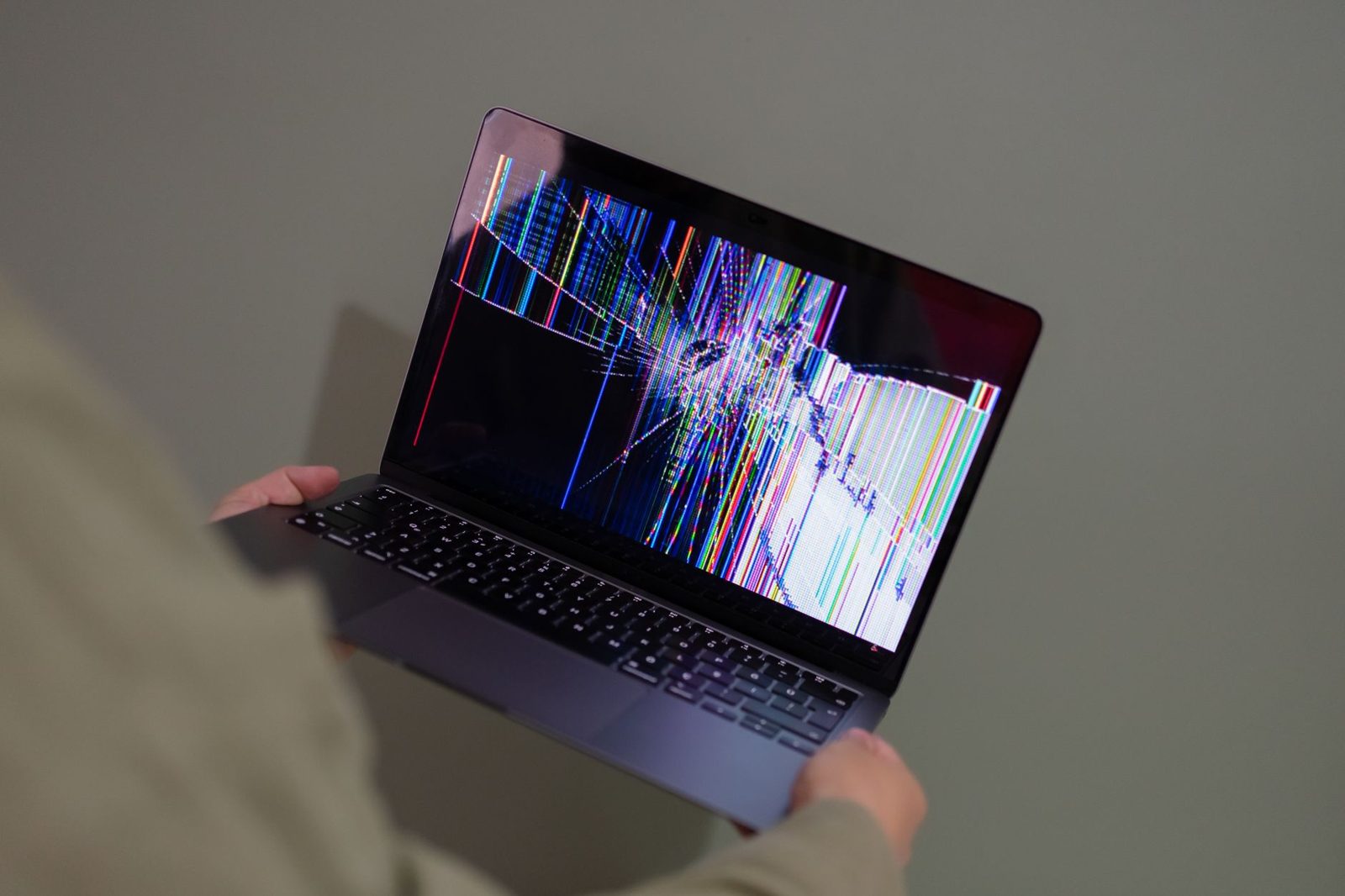 Laptop with a glitching screen